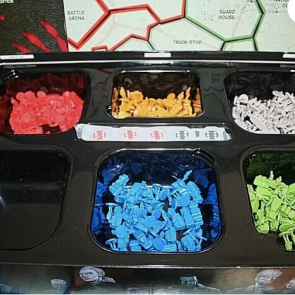 π§ββοΈ Risk: The Walking Dead β Survival Edition (BRAND NEW & SEALED!) π§ββοΈ - Picture 16 of 16